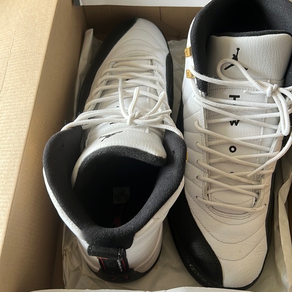 Air Jordan 12 Retro ‘Taxi’ 2013 - Picture 2 of 6